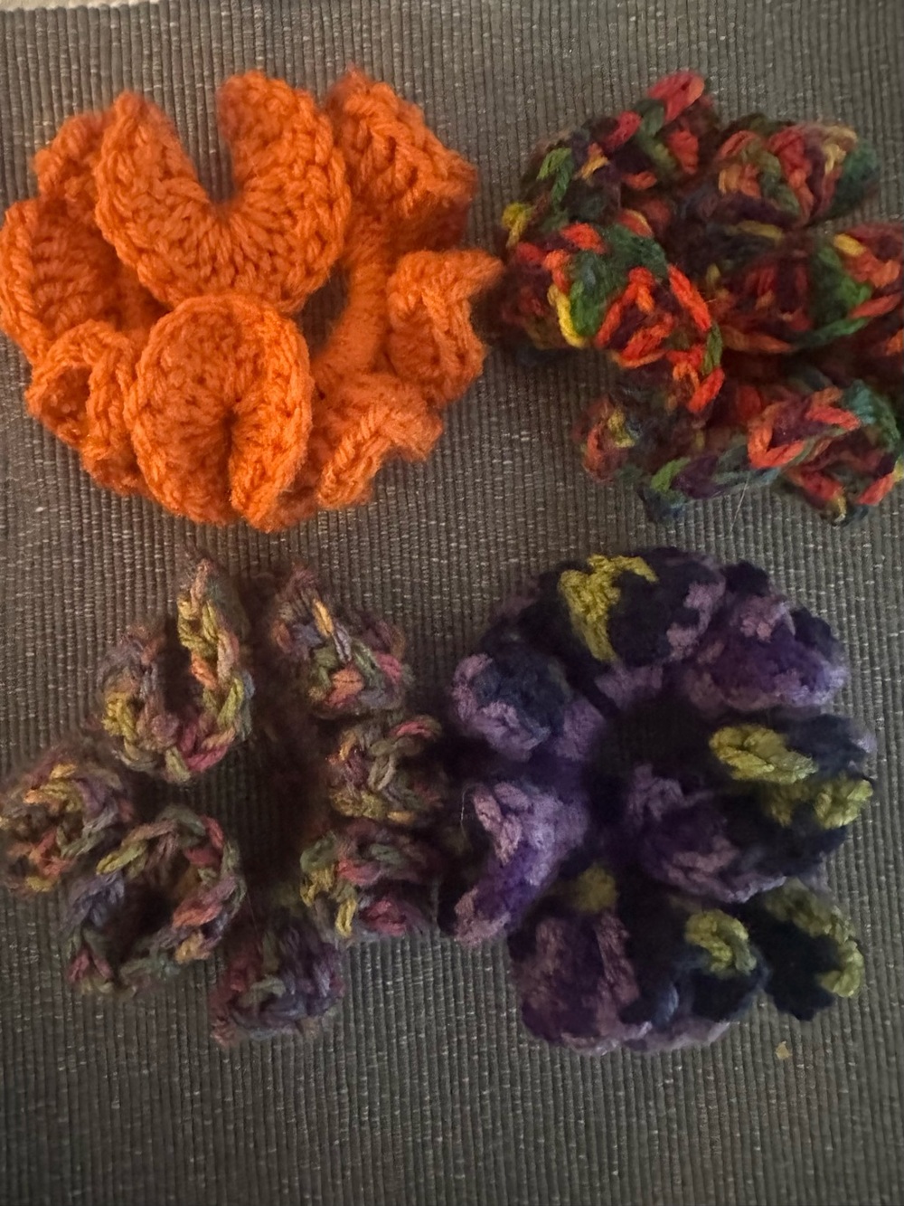 Crochet hair scrunchie/pony tail holder
